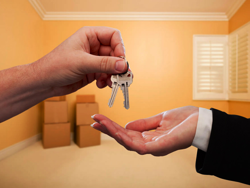 Как сдать квартиру в аренду правильно: самостоятельная сдача или через посредников