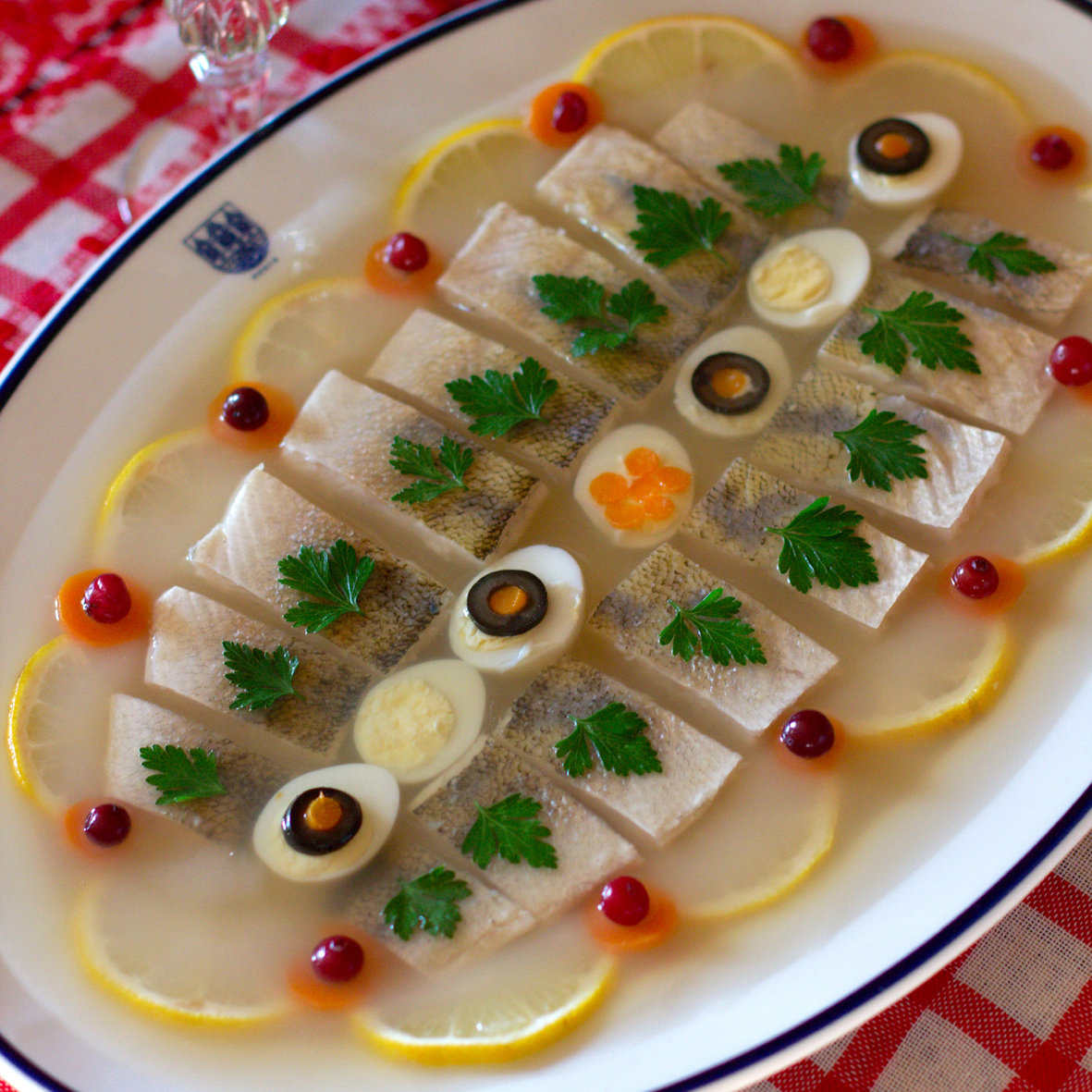 Заливное из рыбы – 6 рецептов с желатином