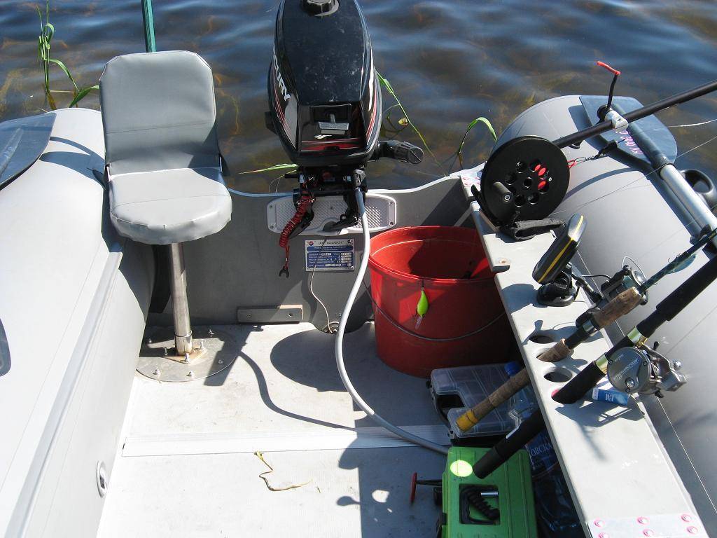 Тюнинг пвх лодки своими руками. установка сидений, держателей для спиннингов, и столиков для эхолота - статьи о рыбалке