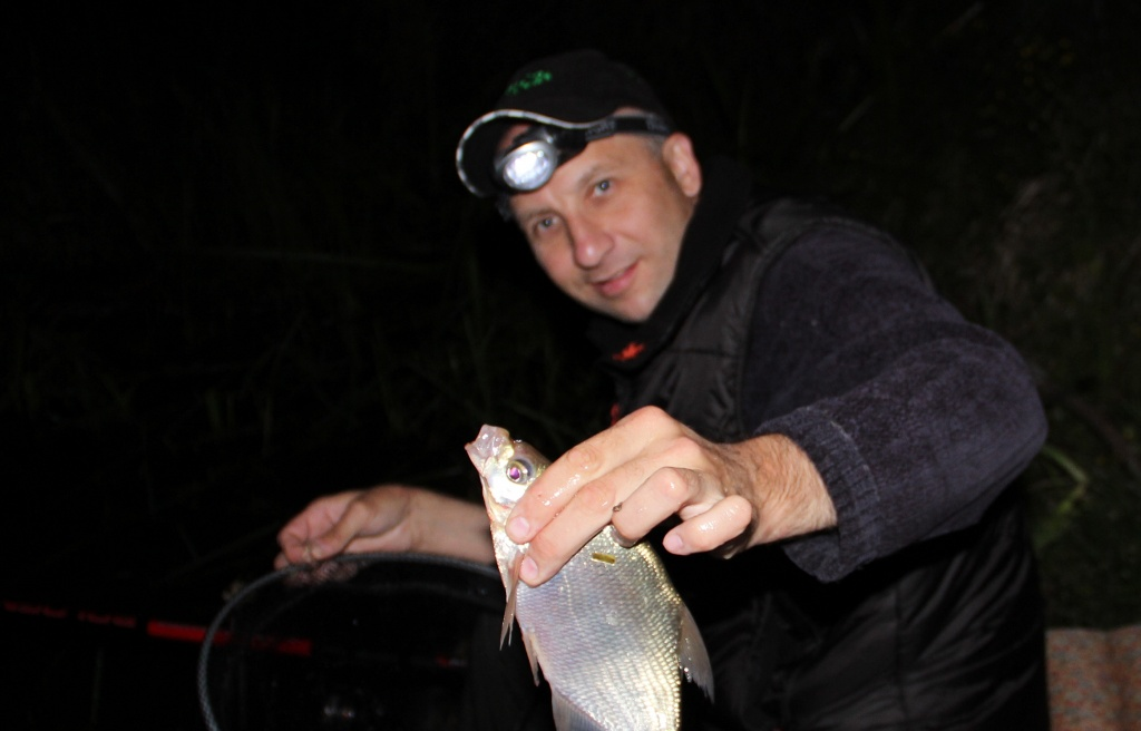 Ловля леща ночью на фидер: правила успешной рыбалки