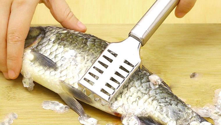 Очистка рыбы от чешуи и костей — как правильно и быстро почистить рыбу
