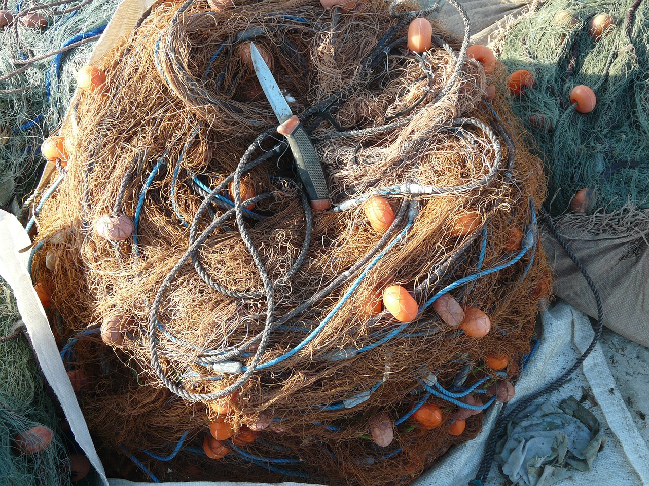 Как называется сетка для рыбалки. рыболовная сеть