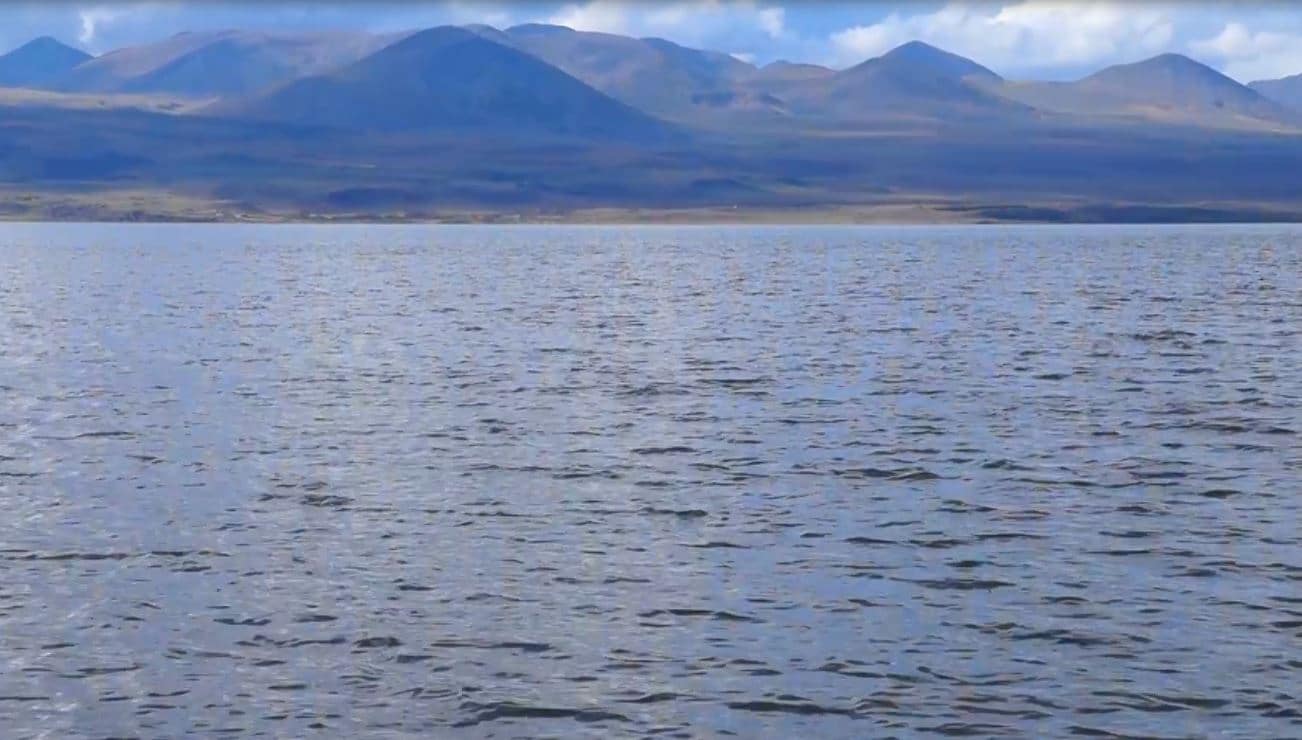 Причина запрета для купания в изумрудных водах озера рица, расположенного в абхазии