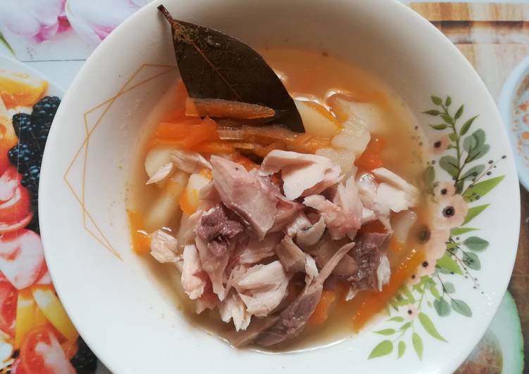 Как сварить ароматный рыбный суп из головы и хвоста